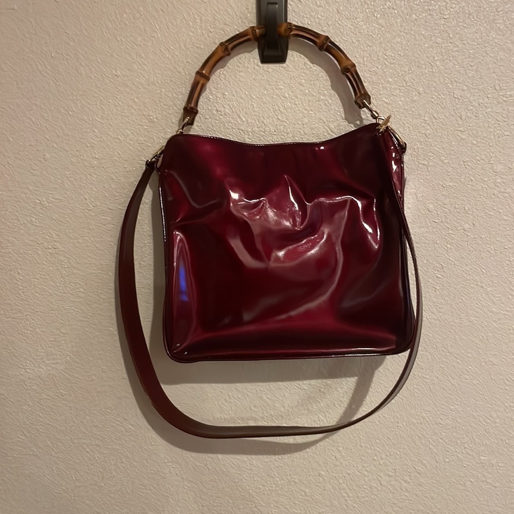 GUCCI BAMBOO HANDBAG WITH DETACHABLE CROSSBODY STRAP PATENT RED LEATHER​​​​ - Picture 4 of 16